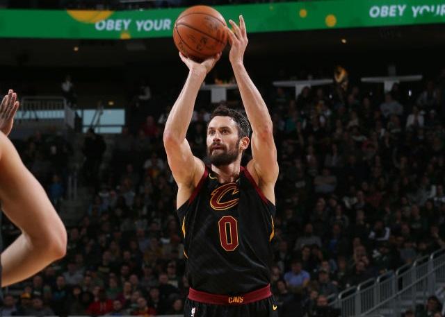 我们发现他 我们发现他