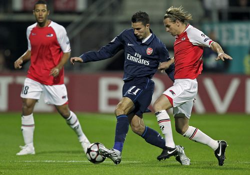 连续命中三 连续命中三